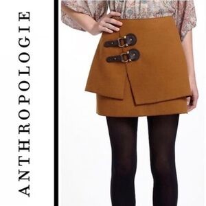Brown mini skirt with buckles